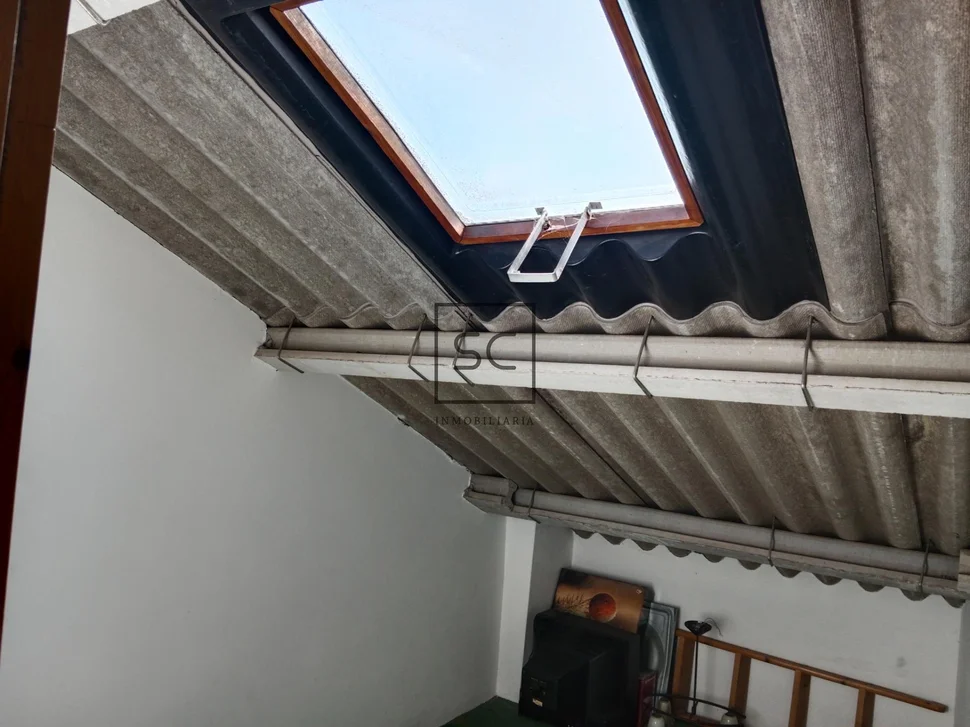 Piso con 2 trasteros y plaza de garaje en santa cecilia-narón