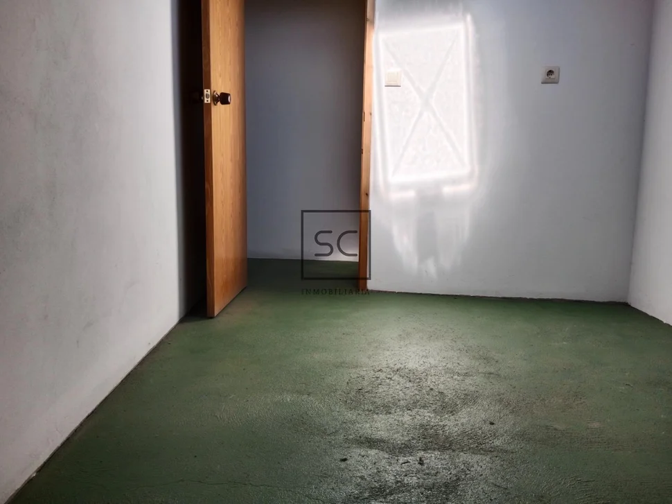 Piso con 2 trasteros y plaza de garaje en santa cecilia-narón