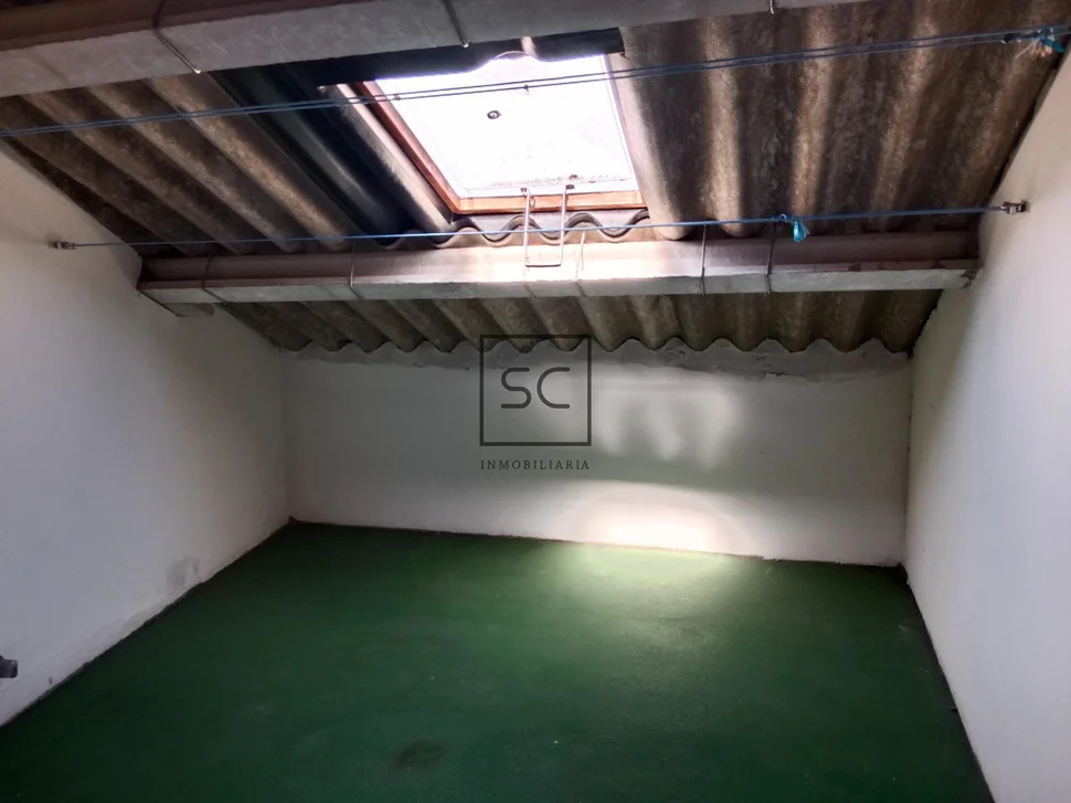 Piso con 2 trasteros y plaza de garaje en santa cecilia-narón