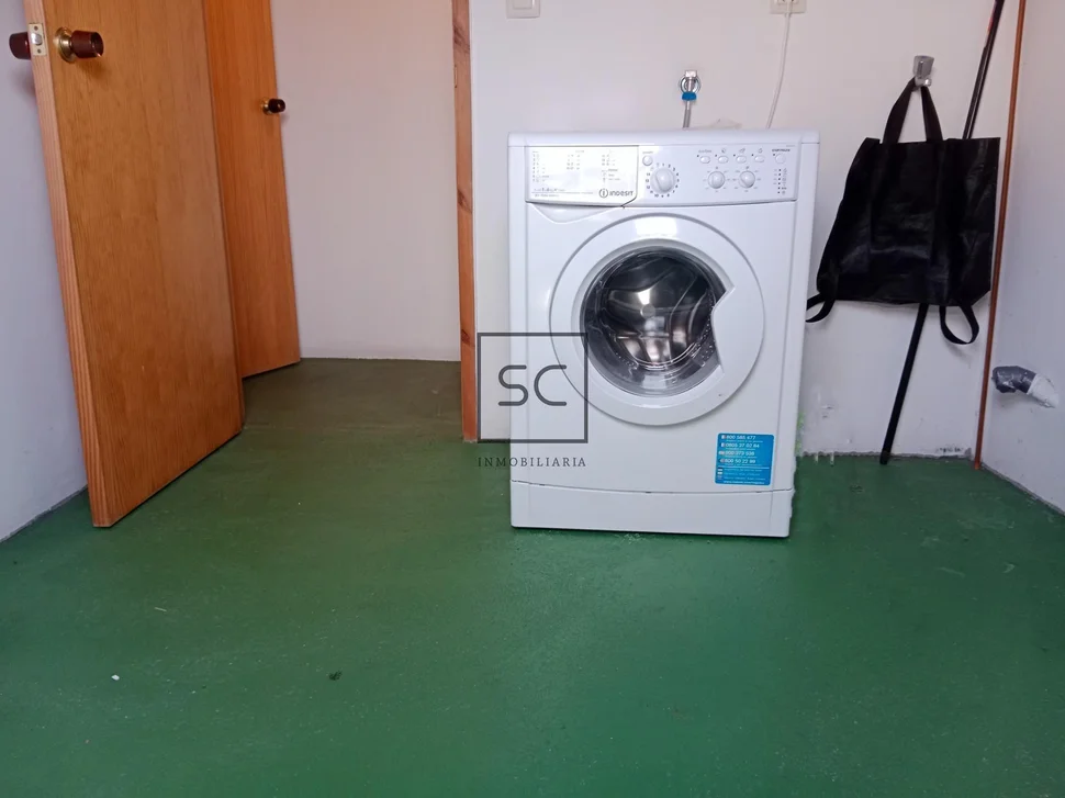 Piso con 2 trasteros y plaza de garaje en santa cecilia-narón