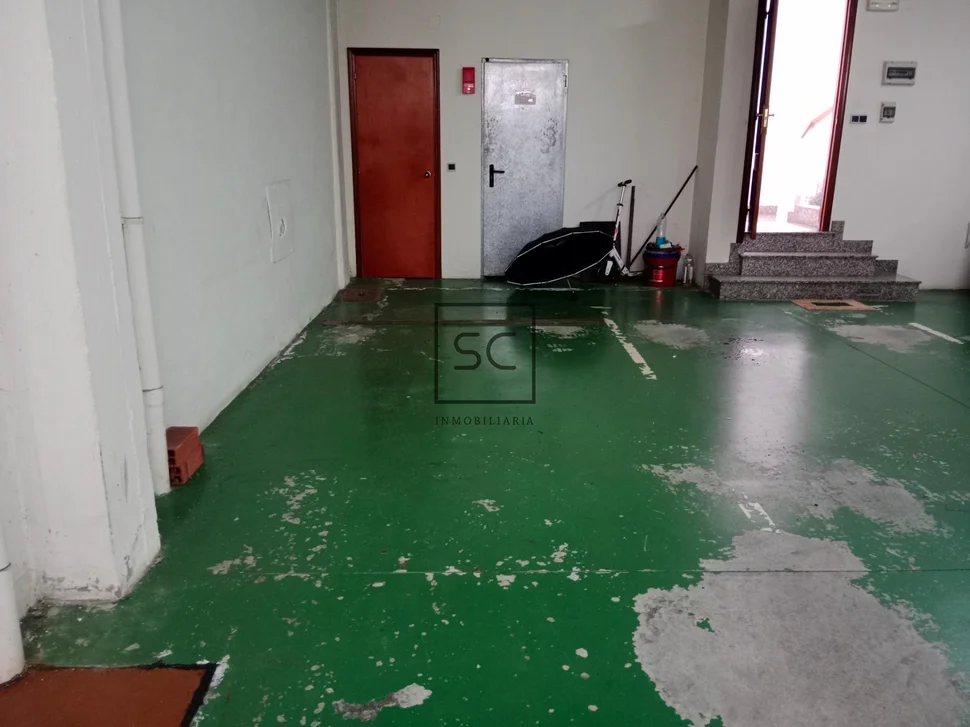 Piso con 2 trasteros y plaza de garaje en santa cecilia-narón