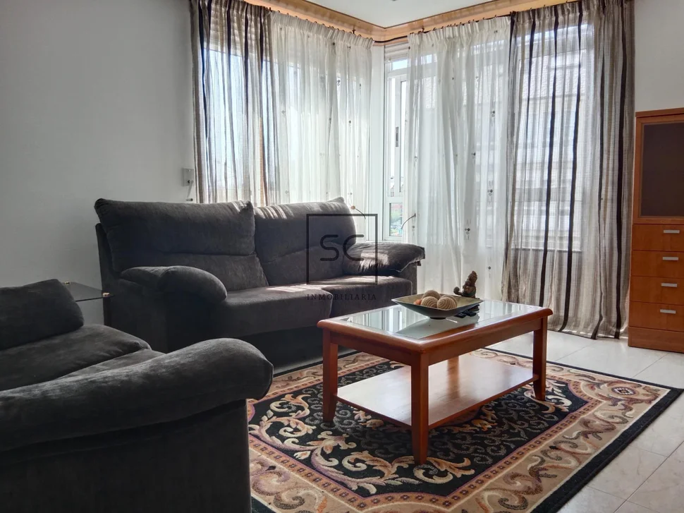 Piso con 2 trasteros y plaza de garaje en santa cecilia-narón