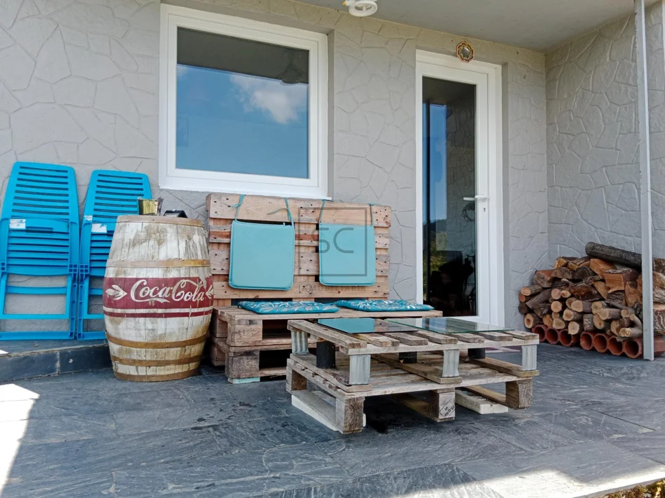Casa con finca y vistas a la playa de villarrube-valdoviño