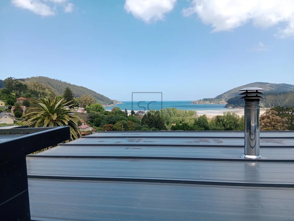 Casa con finca y vistas a la playa de villarrube-valdoviño