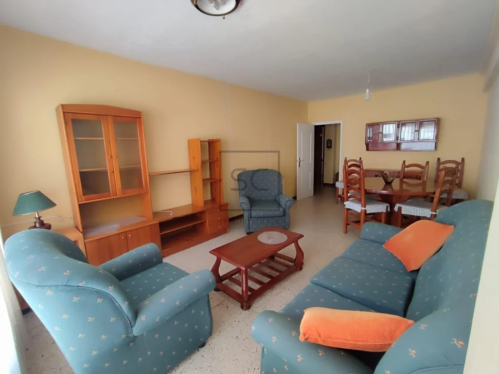 Piso de 3 habitaciones en santa cecilia, narón