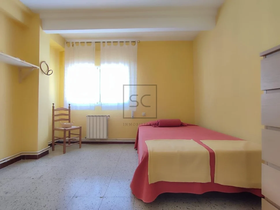 Piso de 3 habitaciones en santa cecilia, narón