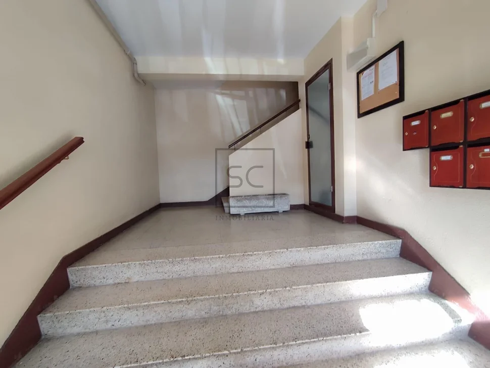 Piso de 3 habitaciones en santa cecilia, narón