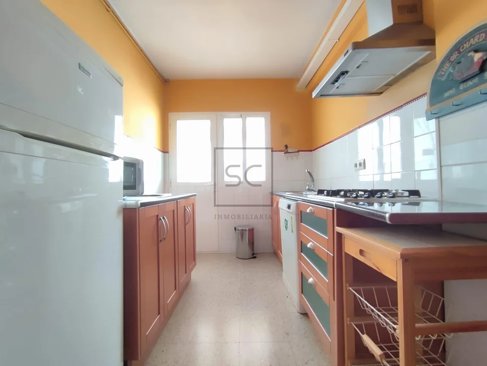 Piso de 3 habitaciones en santa cecilia, narón