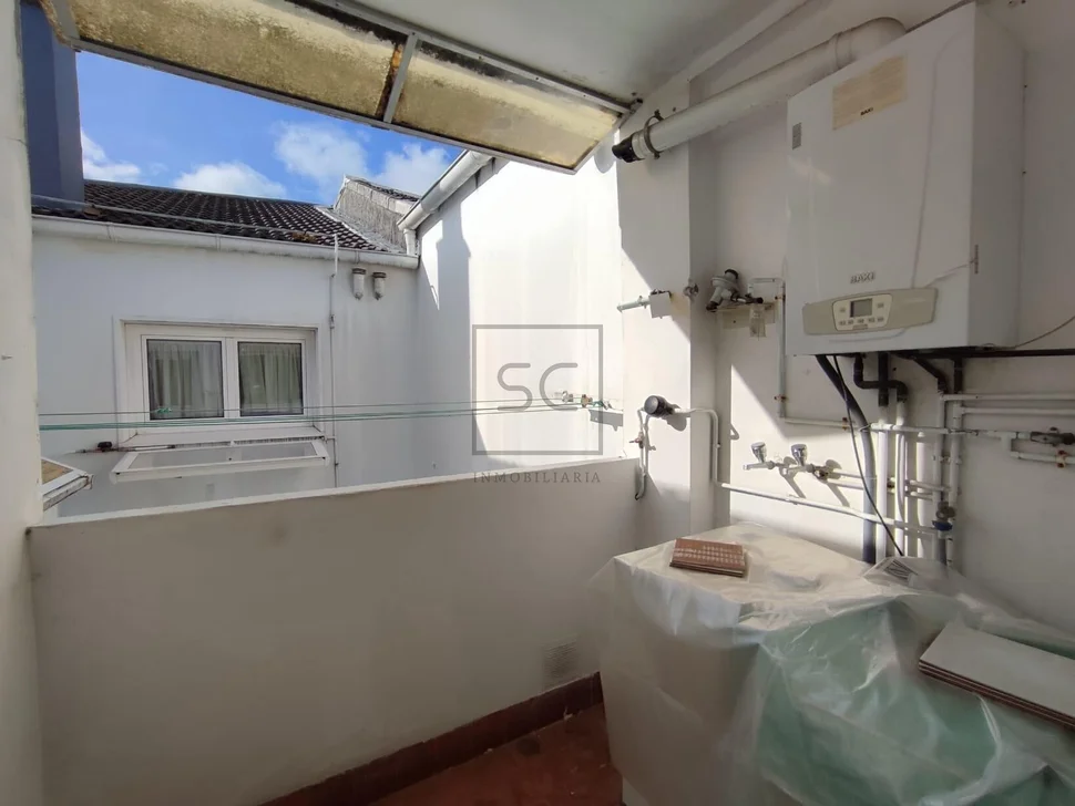 Piso de 3 habitaciones en santa cecilia, narón