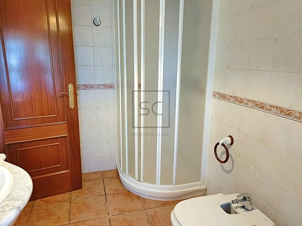 Dos casa pareadas en serantes, ferrol