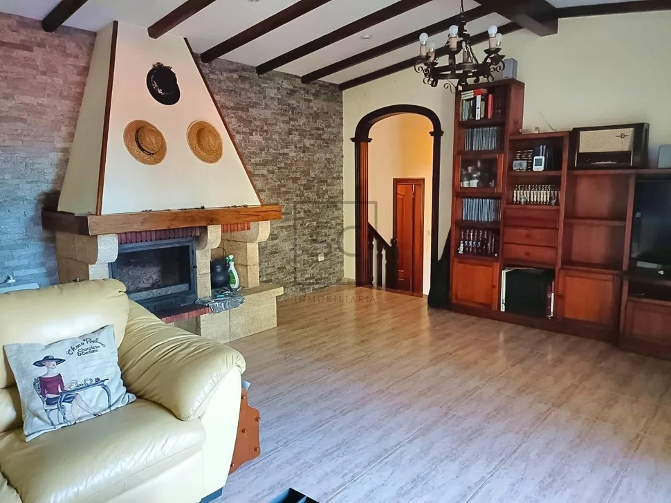 Dos casa pareadas en serantes, ferrol