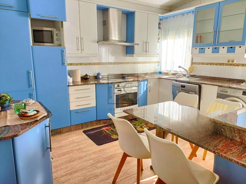 Dos casa pareadas en serantes, ferrol