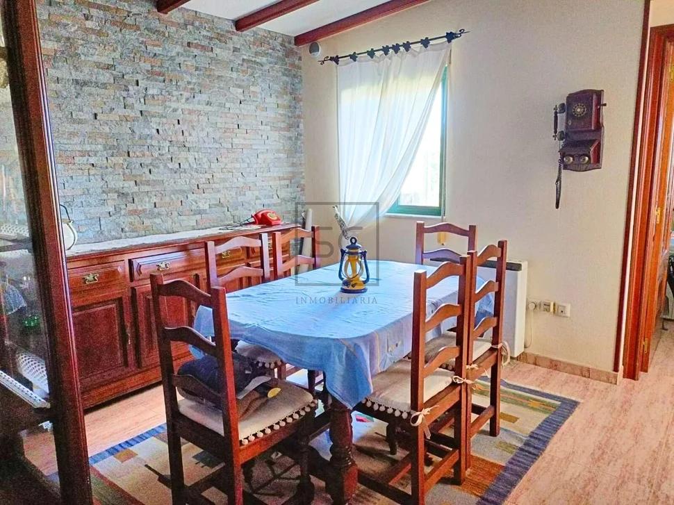 Dos casa pareadas en serantes, ferrol