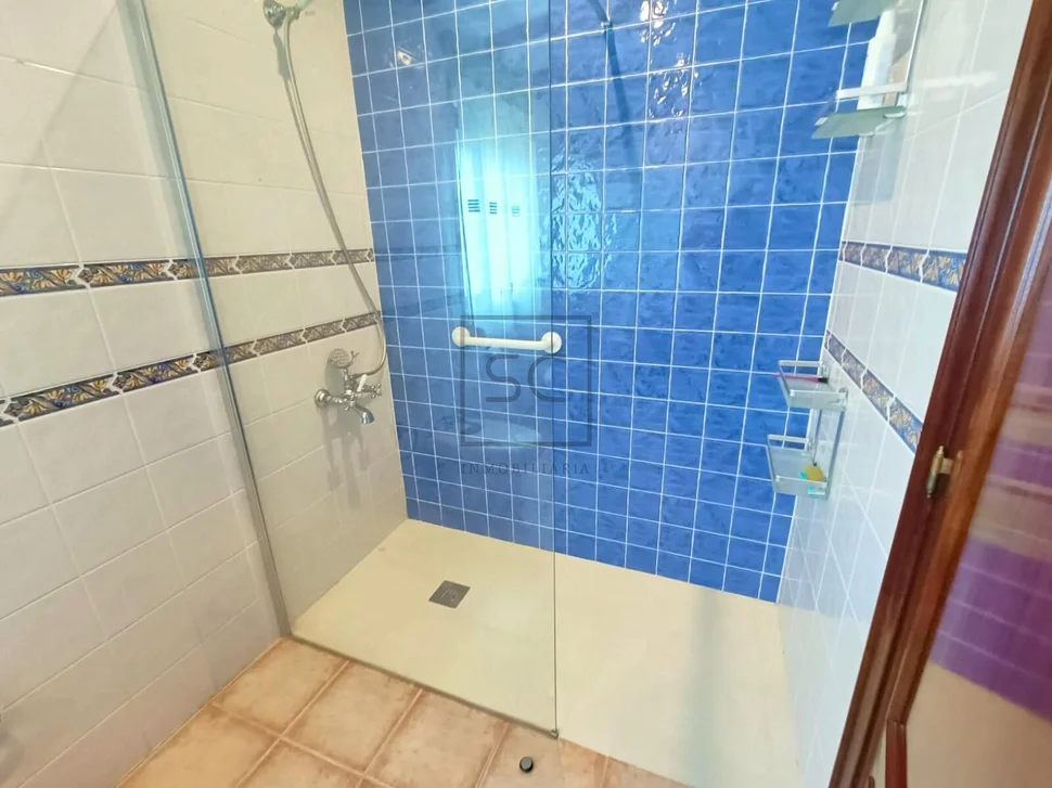 Dos casa pareadas en serantes, ferrol