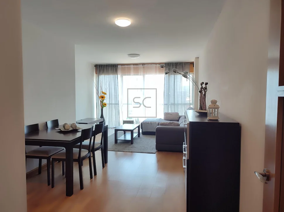 Luminoso piso en el alto del castaño narón