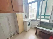 Piso con 3 habitaciones más ático habitable en freixeiro, narón