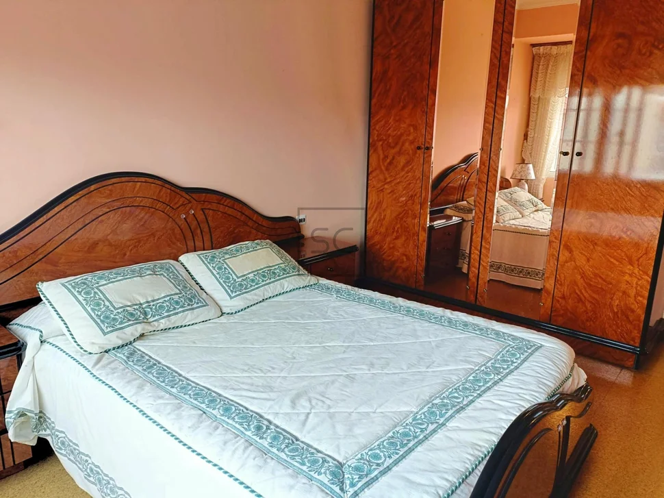 Piso con 3 habitaciones más ático habitable en freixeiro, narón