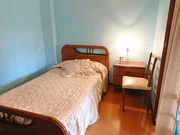 Piso con 3 habitaciones más ático habitable en freixeiro, narón