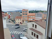 Piso con 3 habitaciones más ático habitable en freixeiro, narón