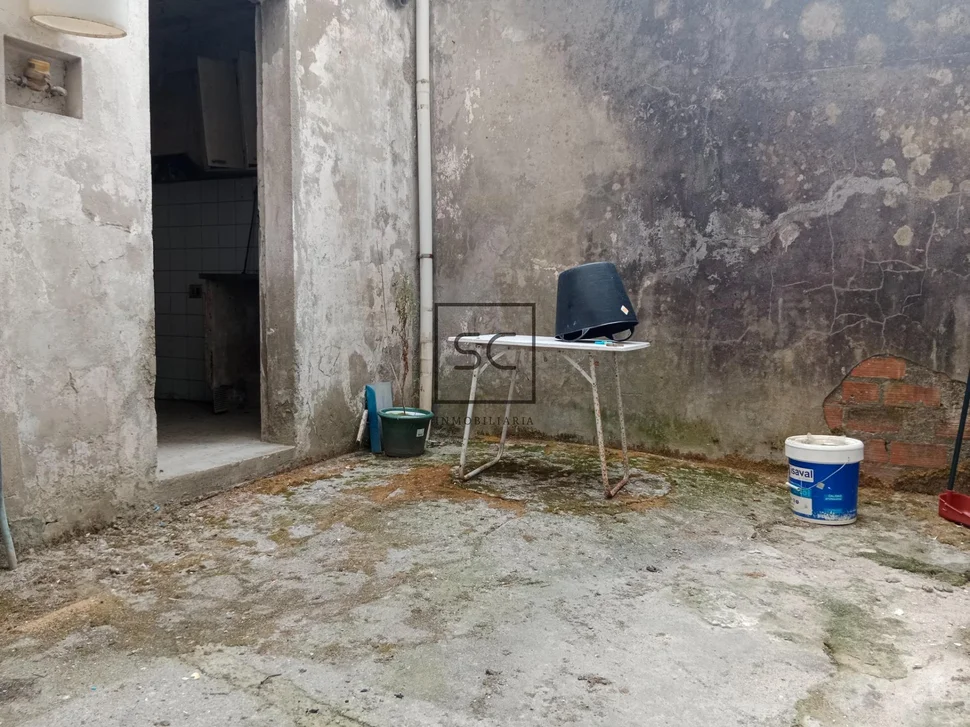 Edificio de dos viviendas en narón, la gándara