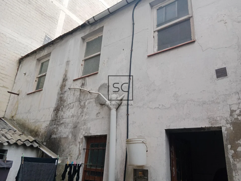 Edificio de dos viviendas en narón, la gándara