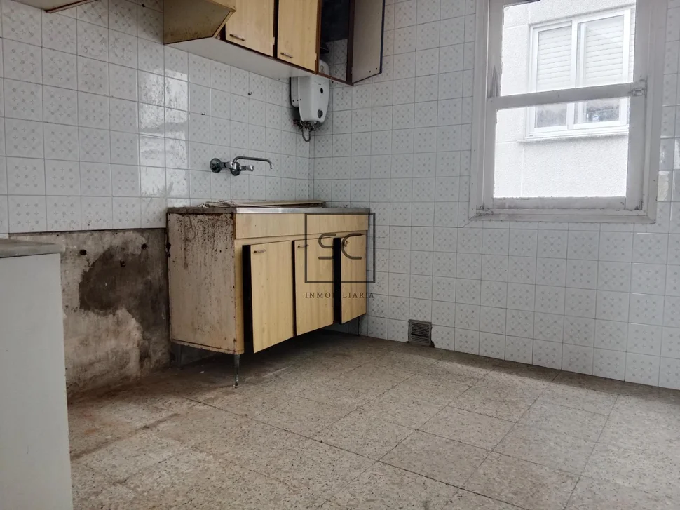 Edificio de dos viviendas en narón, la gándara