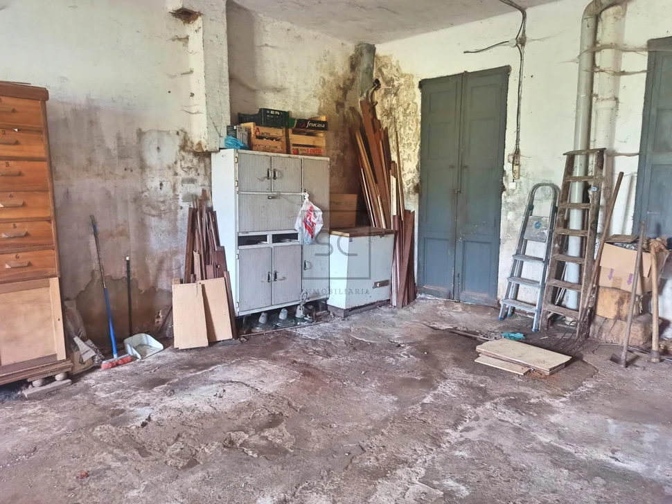 Edificio con finca en san juan, ferrol