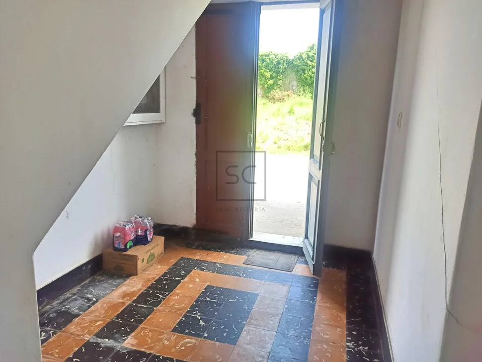 Edificio con finca en san juan, ferrol