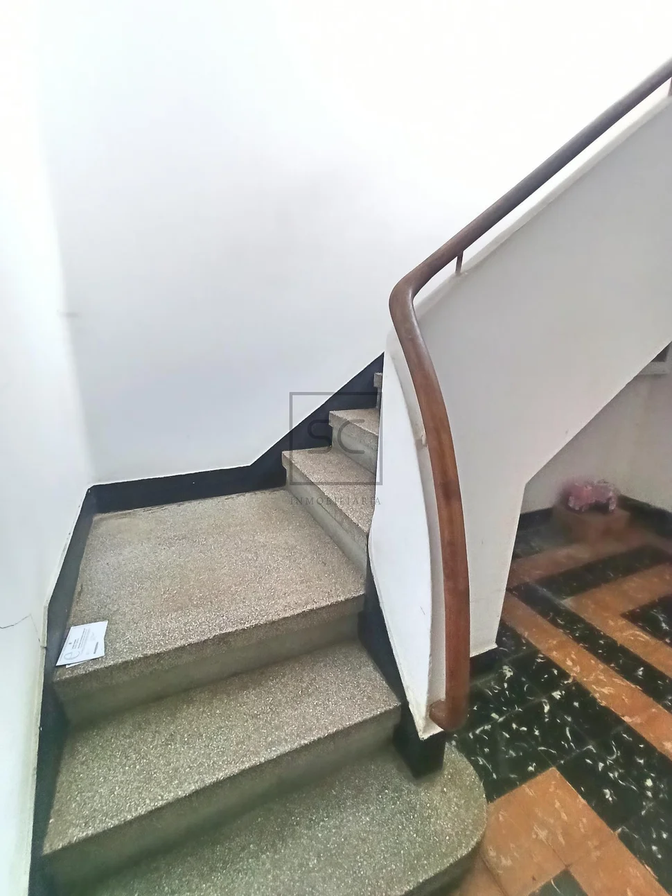 Edificio con finca en san juan, ferrol