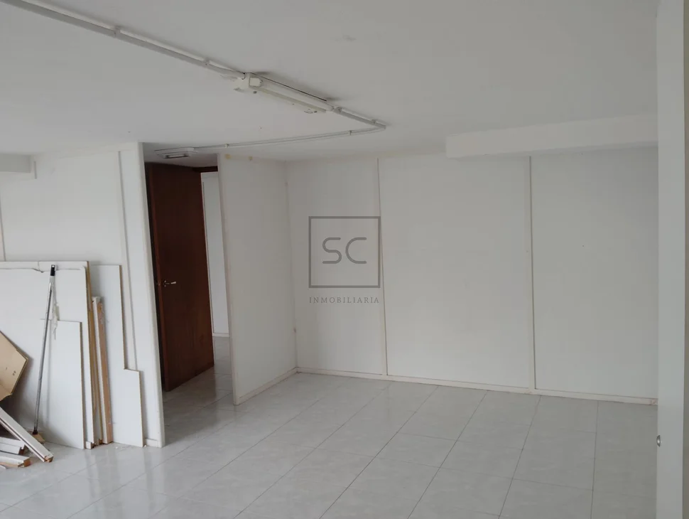 Local en Santa Cecilia, Narón
