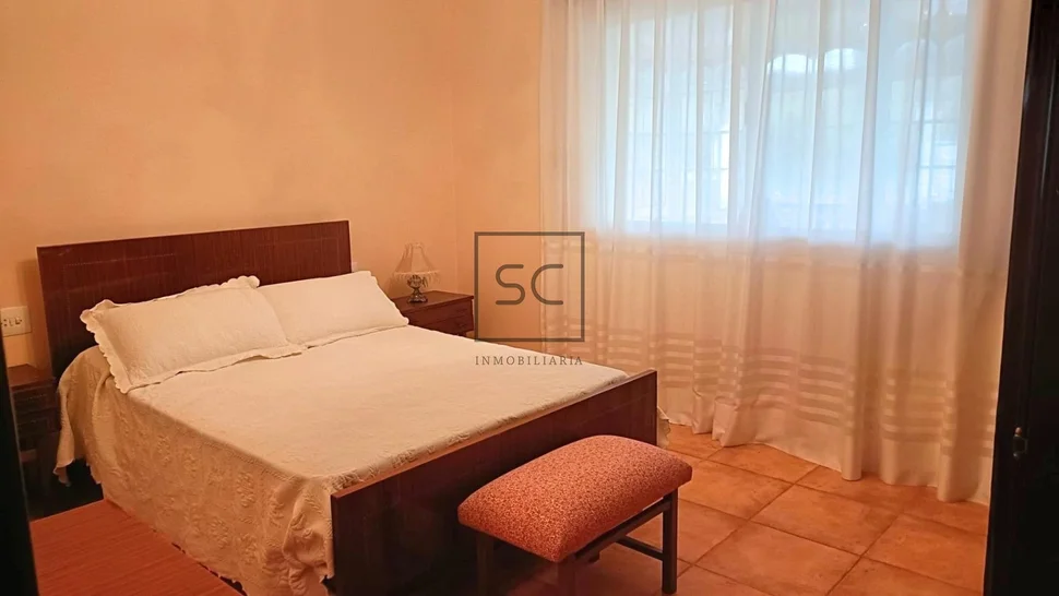 Casa de planta baja con tres habitaciones en sedes, narón