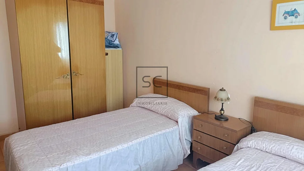 Casa de planta baja con tres habitaciones en sedes, narón