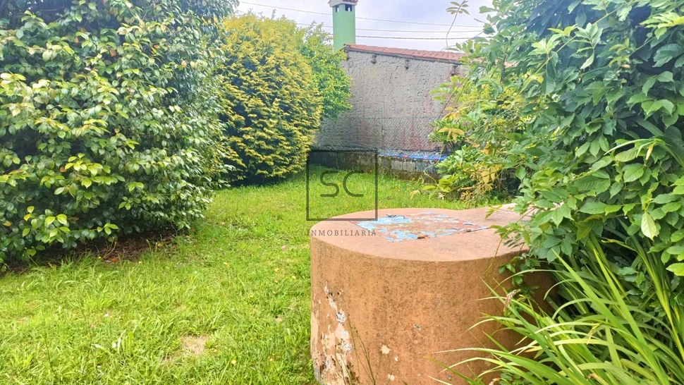 Casa de planta baja con tres habitaciones en sedes, narón