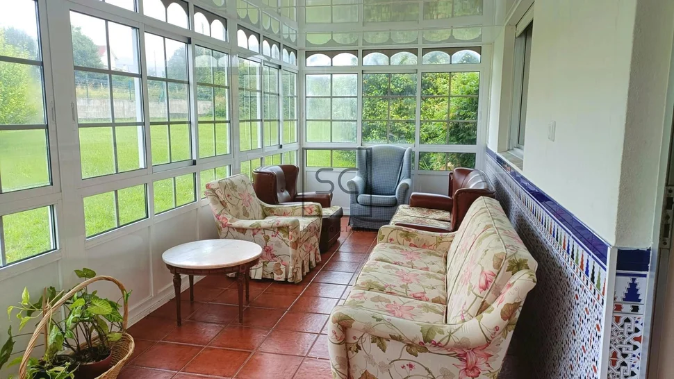 Casa de planta baja con tres habitaciones en sedes, narón