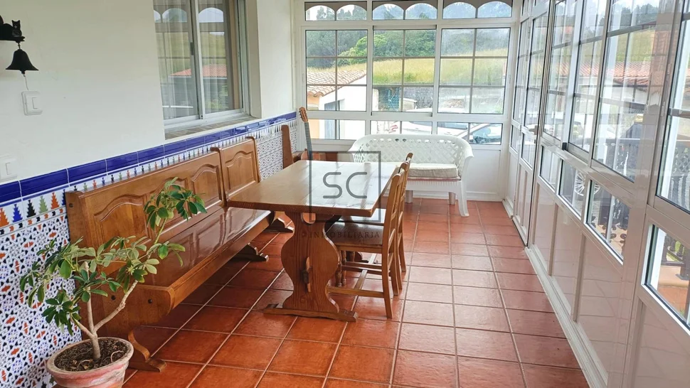 Casa de planta baja con tres habitaciones en sedes, narón