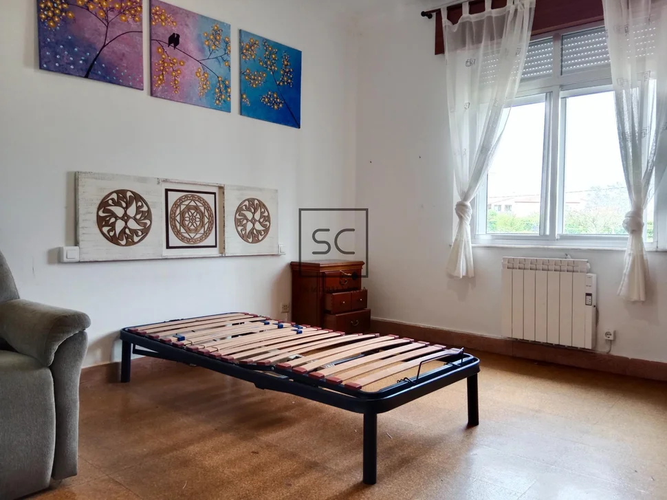 Casa de planta baja con garaje y finca en neda