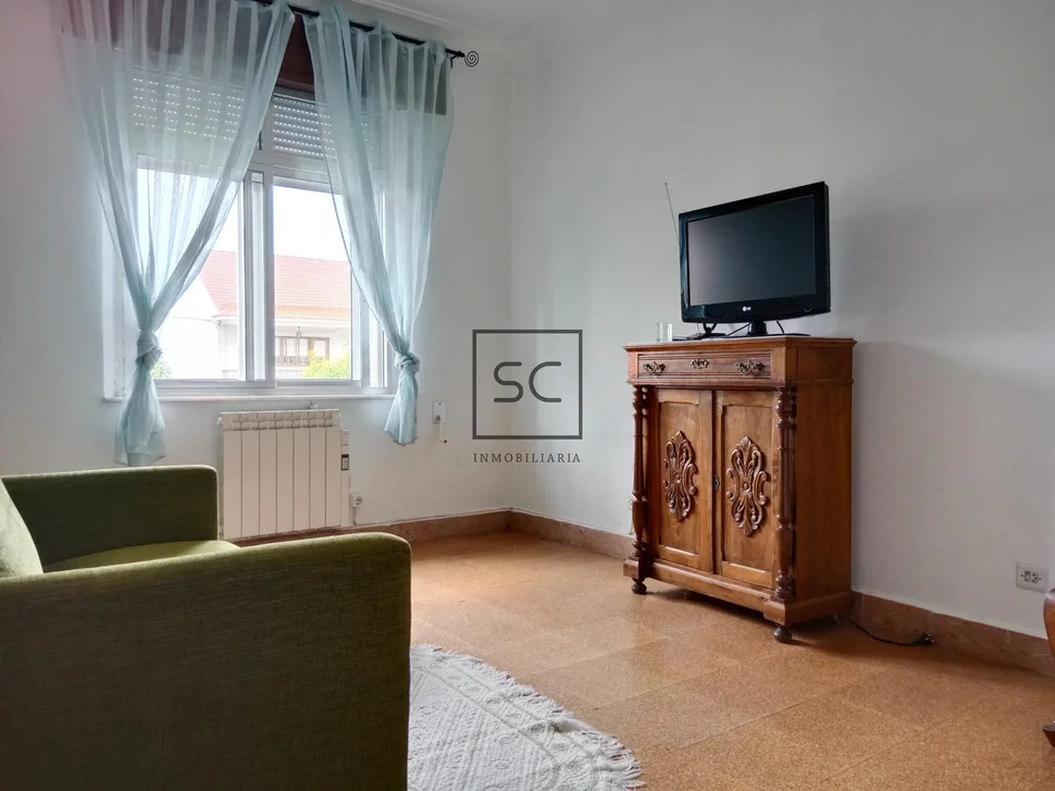 Casa de planta baja con garaje y finca en neda