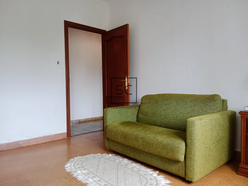 Casa de planta baja con garaje y finca en neda