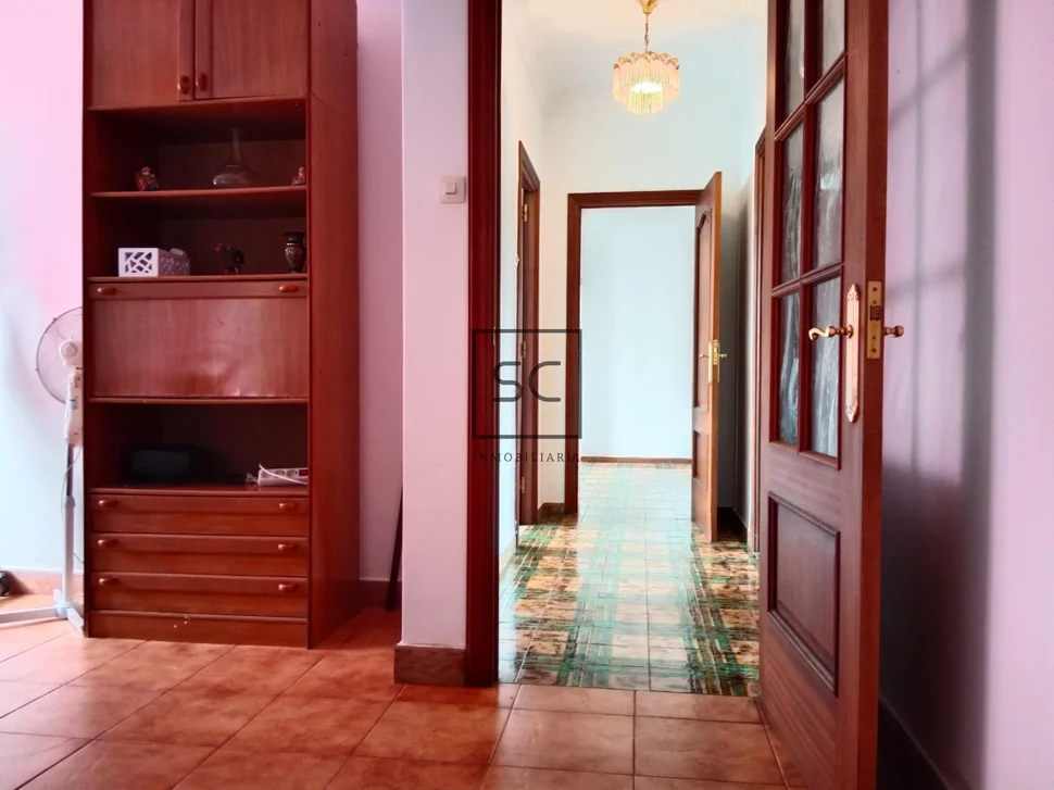 Casa de planta baja con garaje y finca en neda