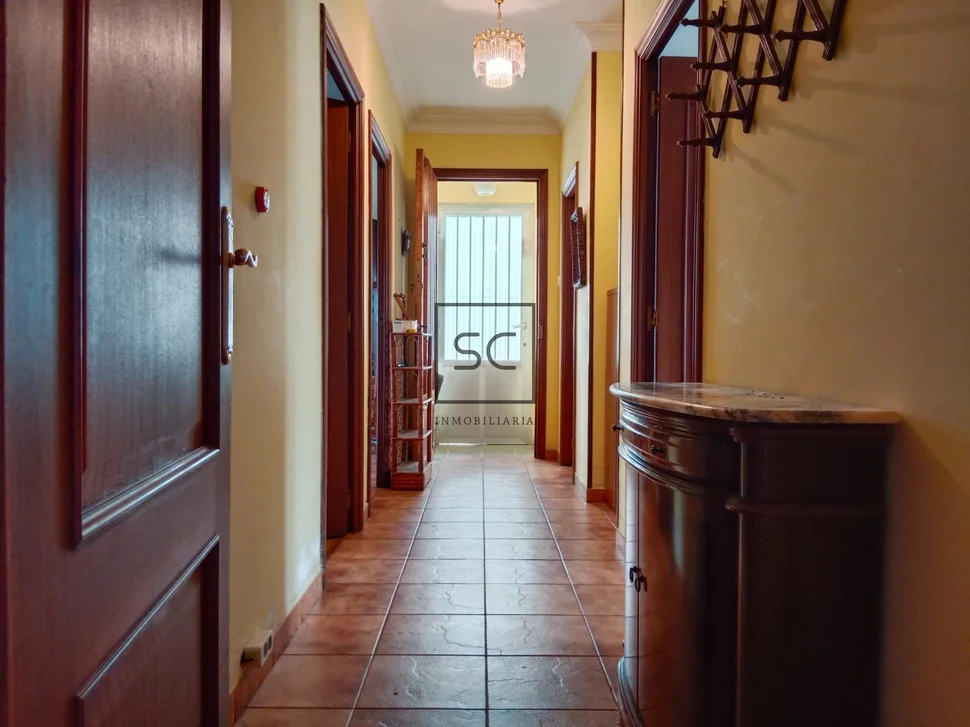 Casa de planta baja con garaje y finca en neda