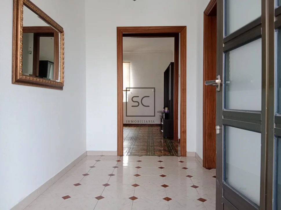 Casa de planta baja con garaje y finca en neda