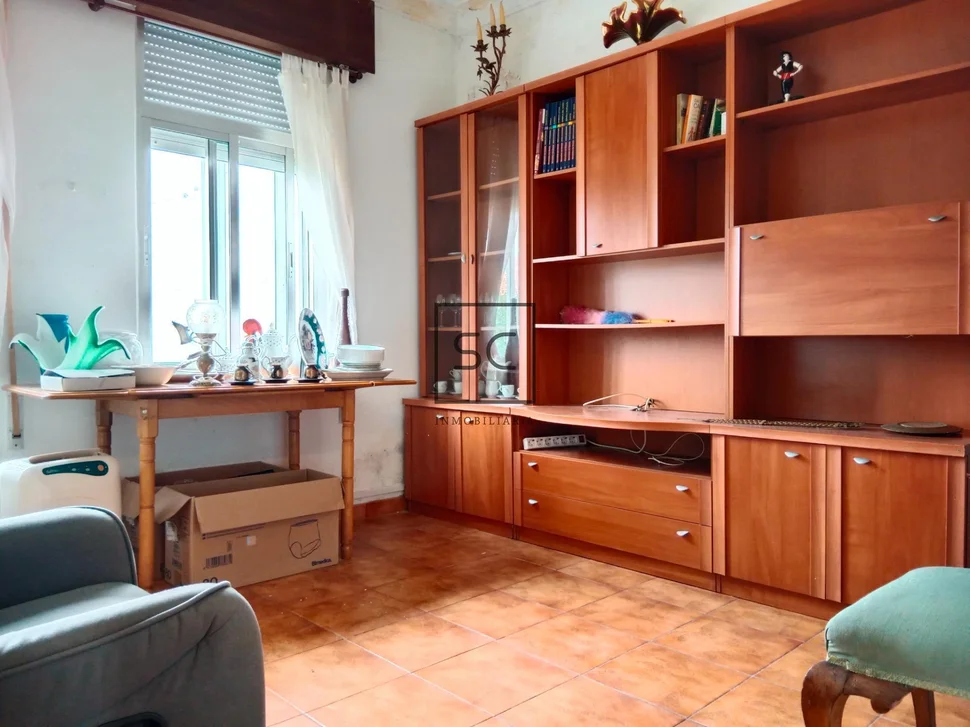 Casa de planta baja con garaje y finca en neda