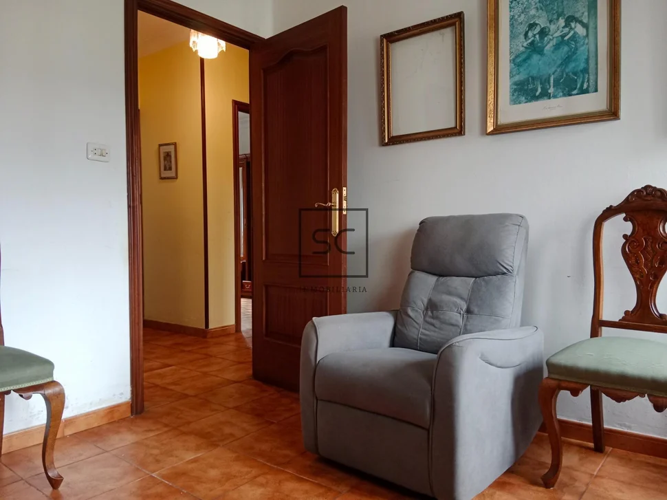 Casa de planta baja con garaje y finca en neda