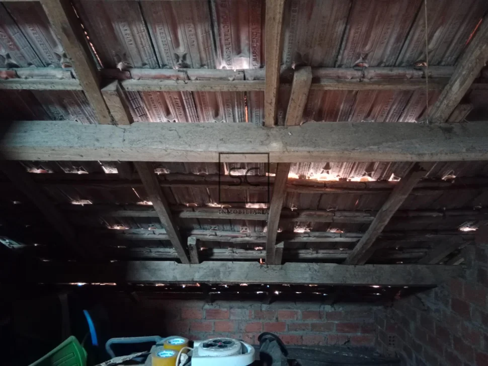 Casa de planta baja con garaje y finca en neda