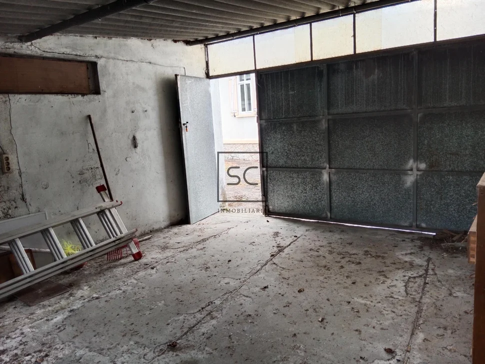 Casa de planta baja con garaje y finca en neda