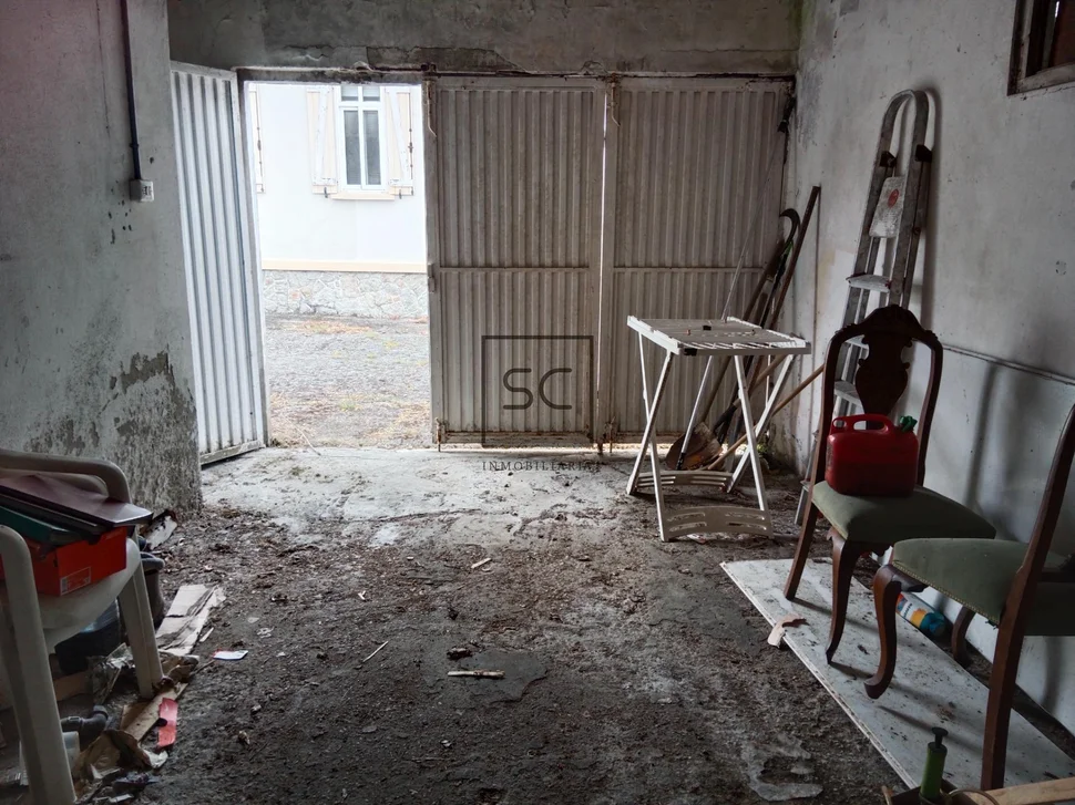 Casa de planta baja con garaje y finca en neda