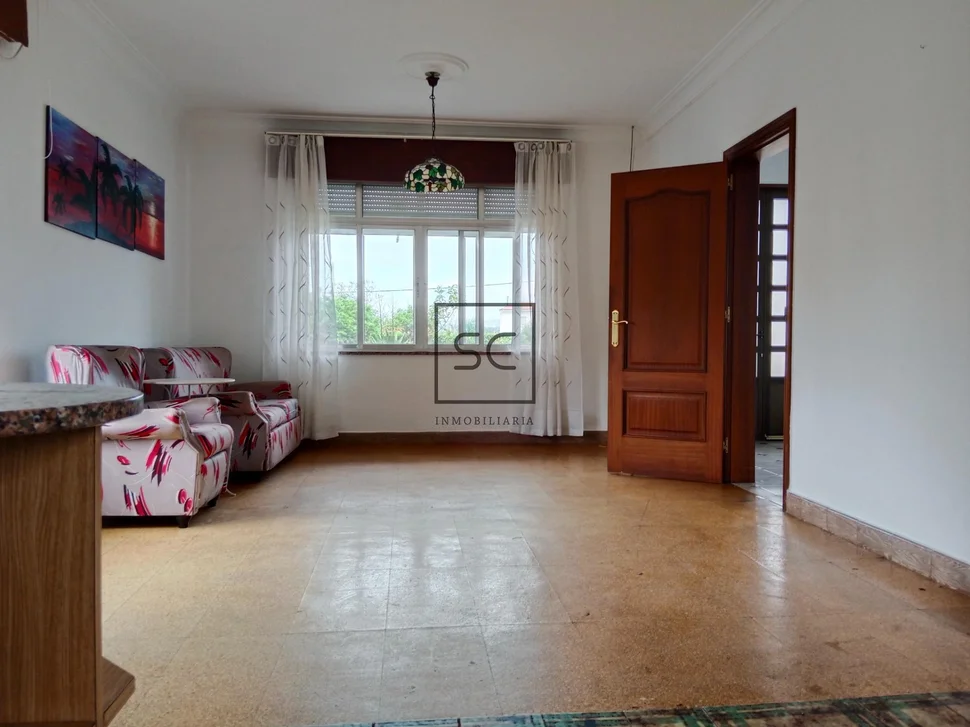 Casa de planta baja con garaje y finca en neda