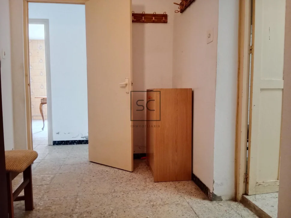 Casa de planta baja y finca en freixeiro-narón