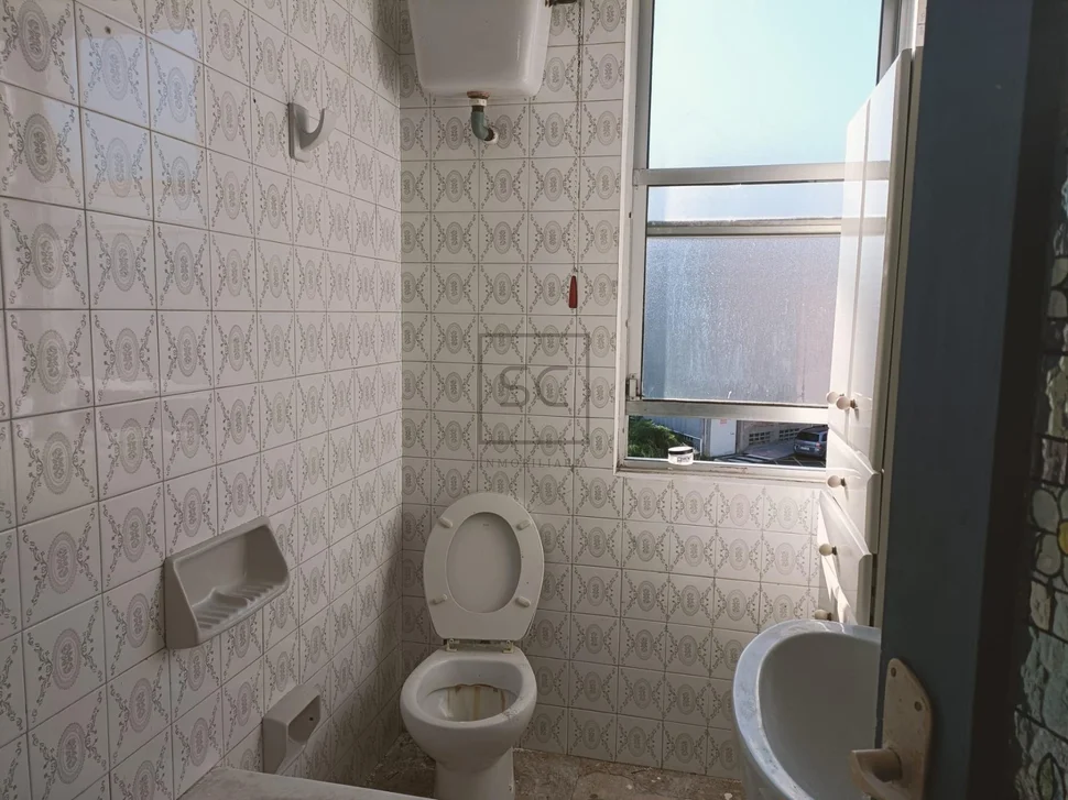 Tercera planta con 3 habitaciones para reformar en freixeiro, narón