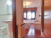 Amplio piso con terraza en el alto del castaño, narón